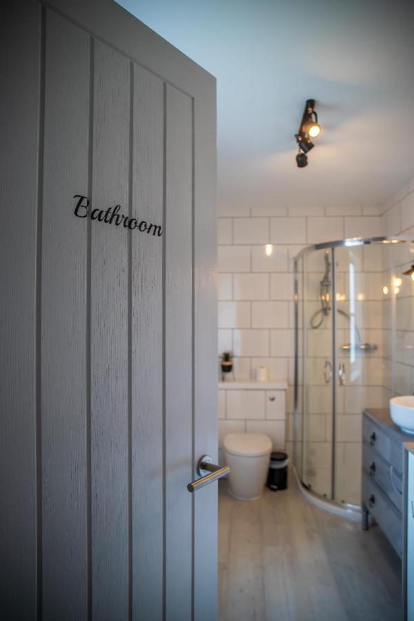 Great Glen Way Canal Side Apartment インヴァネス エクステリア 写真