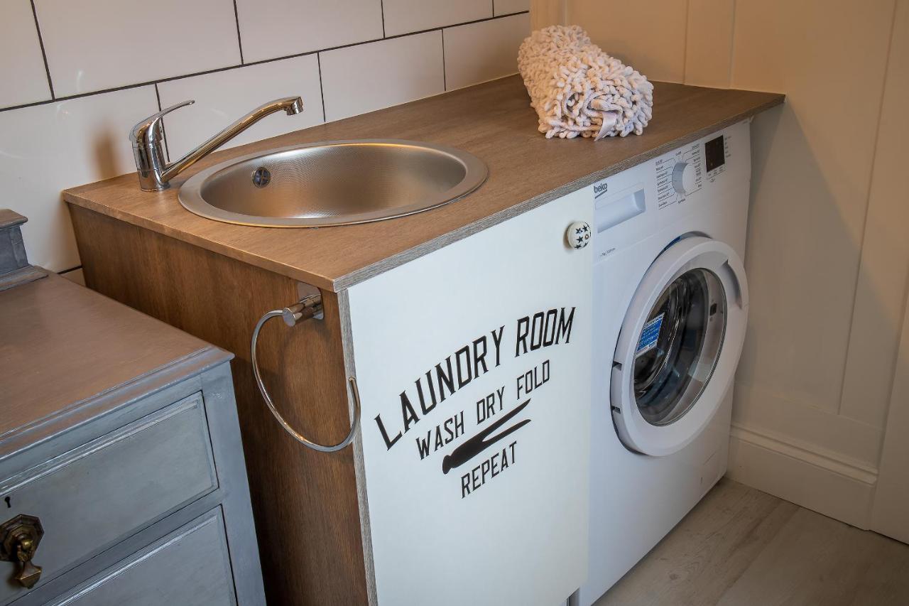 Great Glen Way Canal Side Apartment インヴァネス エクステリア 写真